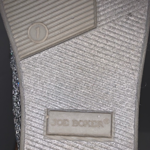 “Joe Boxer”, Girls, Sz 1, Silver Glitter Shoes,EUC - Picture 7 of 9